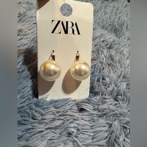 Brand New Zara Pearl  Earrings